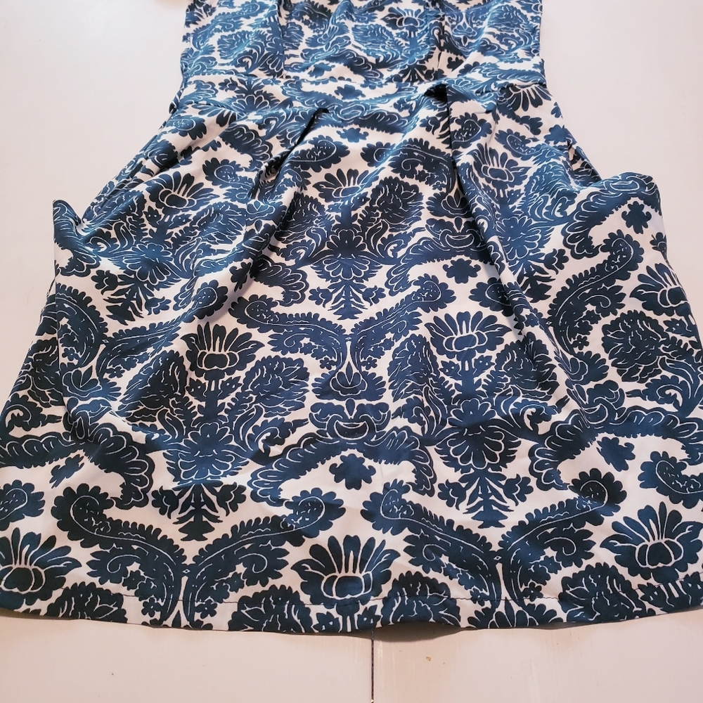 Dress - Picture 7 of 7